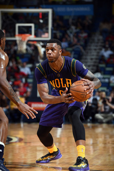 联闯入温布 联闯入温布