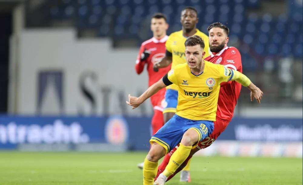 于新加盟的 于新加盟的